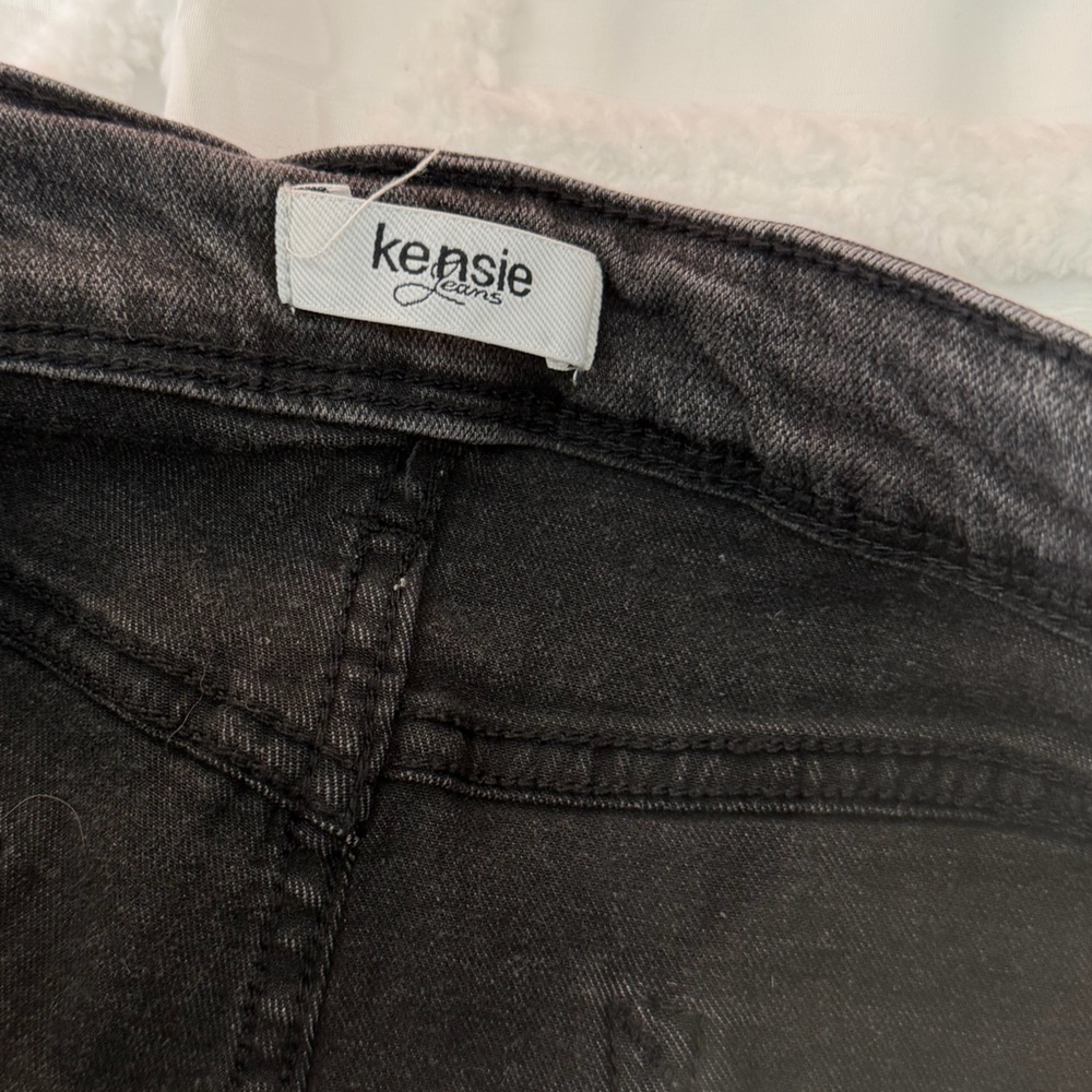 Kensie Jeans with Floral Embroidery - Picture 5 of 10